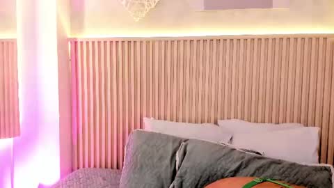 Snapshot of daiana_curly chatting on June 30, 2026, 6:53 pm Daiana online show from June 30, 2026, 6:53 pm