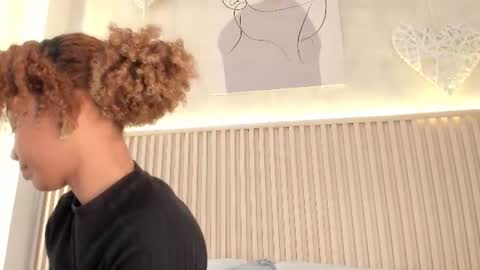 Snapshot of daiana_curly chatting on July 11, 2026, 10:33 pm Daiana online show from July 11, 2026, 10:33 pm