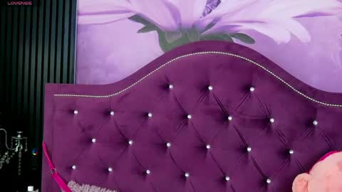 Daiana Kimberly online show from May 13, 2026, 5:49 am