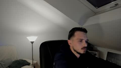 Snapshot of daimon_hall chatting on September 17, 2025, 7:04 pm Daimon online show from September 17, 2025, 7:04 pm