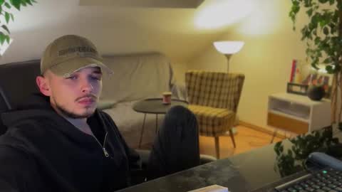 Snapshot of daimon_hall chatting on November 15, 2025, 4:21 am Daimon online show from November 15, 2025, 4:21 am