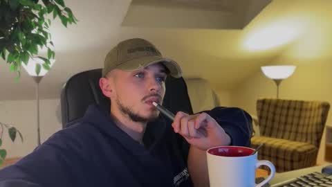 Snapshot of daimon_hall chatting on November 15, 2025, 10:15 pm Daimon online show from November 15, 2025, 10:15 pm