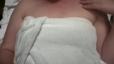 Snapshot of dairystation chatting on March 22, 2026, 5:22 am Mx Mommy Moo online show from March 22, 2026, 5:22 am