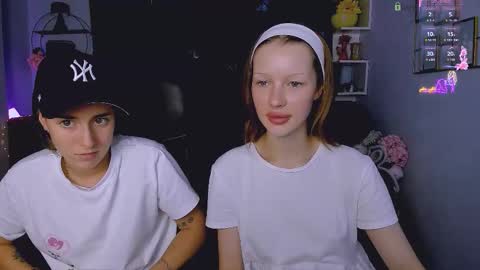 Snapshot of daisy_baby_ chatting on September 12, 2025, 7:14 pm daisy online show from September 12, 2025, 7:14 pm