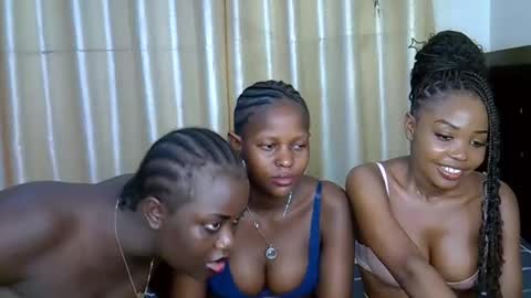 Snapshot of daisy_bunnie chatting on September 29, 2025, 6:35 pm daisy online show from September 29, 2025, 6:35 pm