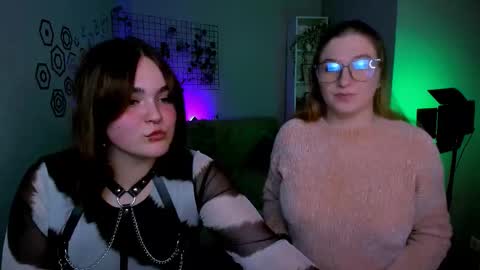 Little Di online show from October 12, 2025, 7:57 pm