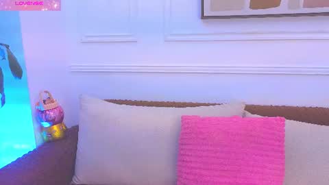 Daisy Price online show from June 12, 2026, 10:58 am