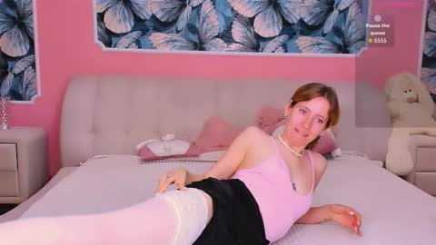 Daisy Swanson online show from October 21, 2025, 5:13 pm