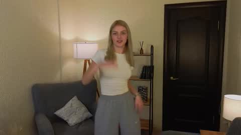 Snapshot of daisy_ward chatting on October 20, 2025, 7:20 am Alice online show from October 20, 2025, 7:20 am