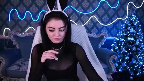 daisydelight_ online show from December 15, 2024, 5:20 pm
