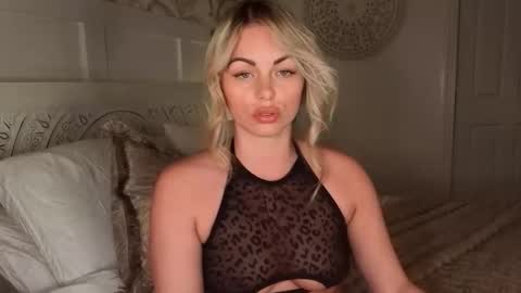 Snapshot of daisydreams_cumtrue chatting on March 22, 2026, 10:02 pm Daisy Dreams online show from March 22, 2026, 10:02 pm