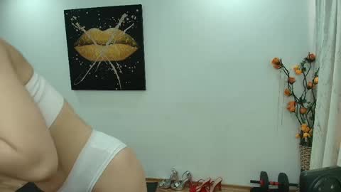 Daisyy online show from May 14, 2026, 5:36 am
