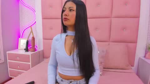 Mariana online show from October 27, 2025, 12:31 pm