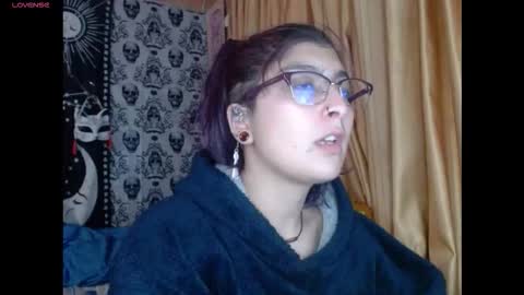    --  -- help me reach 100 hands up  online show from October 18, 2025, 6:26 am