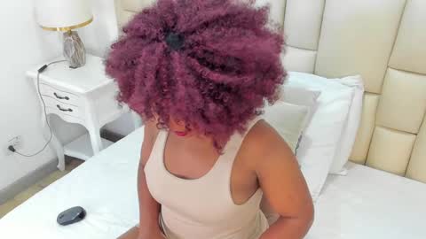 Snapshot of dakhota___ chatting on October 8, 2025, 11:08 am Brisa online show from October 8, 2025, 11:08 am