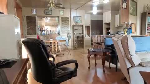 Snapshot of dakit2 chatting on February 9, 2026, 4:22 pm dakit online show from February 9, 2026, 4:22 pm