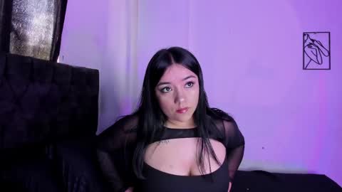 dakostelee1_ online show from April 30, 2026, 5:08 pm