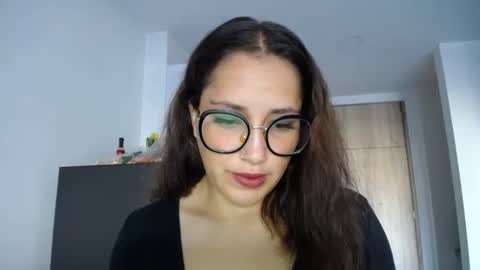 IG  dakotasofiaa online show from November 27, 2025, 12:18 pm