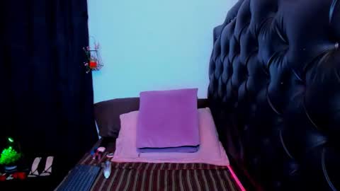 Snapshot of dakota__rosse chatting on October 17, 2025, 10:34 pm Rosse online show from October 17, 2025, 10:34 pm