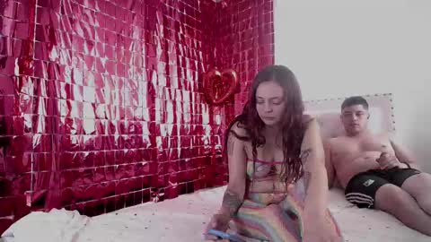 Dakota and Aron online show from October 4, 2025, 5:44 pm