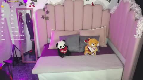 Caroliina online show from April 29, 2026, 9:32 pm