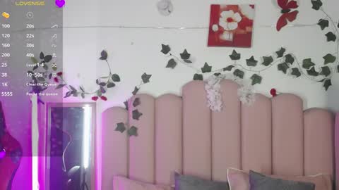 Caroliina online show from May 4, 2026, 11:34 pm