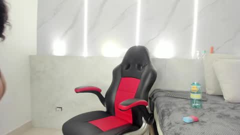 dakota_tucci online show from May 15, 2026, 4:19 am