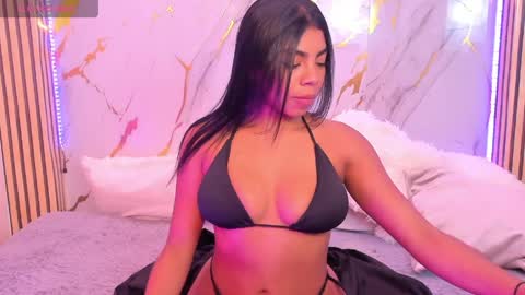 Dakota Ferreti online show from May 3, 2026, 12:00 pm
