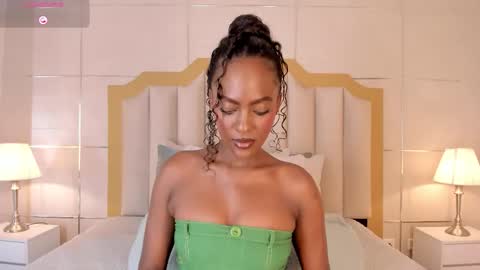 Snapshot of dakotawangi chatting on October 26, 2025, 3:29 pm online show from October 26, 2025, 3:29 pm