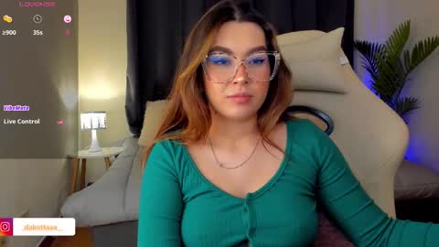 Snapshot of dakottaa__ chatting on October 15, 2025, 11:27 pm dakottaa__ online show from October 15, 2025, 11:27 pm