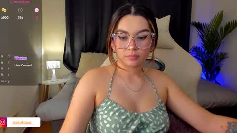 Snapshot of dakottaa__ chatting on October 24, 2025, 11:34 pm dakottaa__ online show from October 24, 2025, 11:34 pm