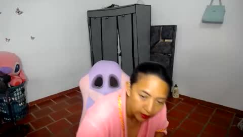 daleska_delicious1 online show from May 10, 2026, 3:01 am