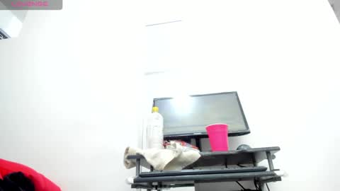 Snapshot of dalia_2 chatting on December 16, 2024, 12:48 am Ren online show from December 16, 2024, 12:48 am