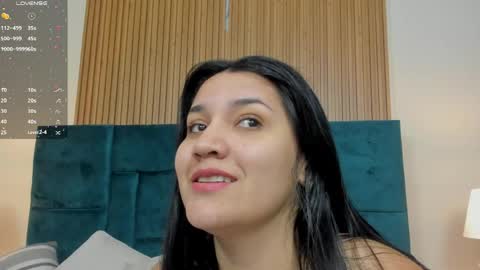 Snapshot of dalia_alissa chatting on May 23, 2026, 12:31 pm Violeta online show from May 23, 2026, 12:31 pm