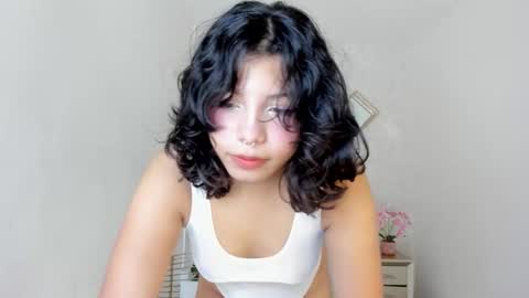 dalia_coop online show from November 7, 2025, 8:53 pm