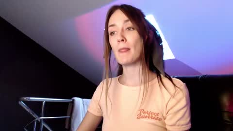 Snapshot of dalia_peach chatting on December 8, 2024, 1:25 pm Dalia online show from December 8, 2024, 1:25 pm