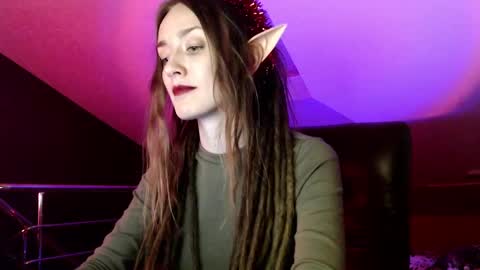 Snapshot of dalia_peach chatting on December 21, 2024, 1:42 pm Dalia online show from December 21, 2024, 1:42 pm