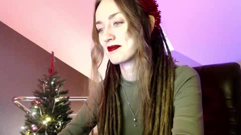 Snapshot of dalia_peach chatting on December 27, 2024, 10:23 am Dalia online show from December 27, 2024, 10:23 am