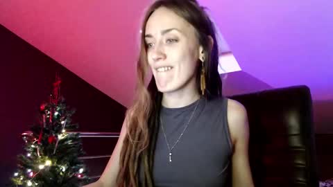 Snapshot of dalia_peach chatting on December 30, 2024, 10:21 am Dalia online show from December 30, 2024, 10:21 am