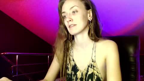 Snapshot of dalia_peach chatting on January 10, 2025, 1:52 pm Dalia online show from January 10, 2025, 1:52 pm