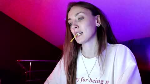 Snapshot of dalia_peach chatting on January 28, 2025, 2:21 pm Dalia online show from January 28, 2025, 2:21 pm