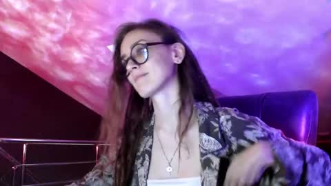 Snapshot of dalia_peach chatting on February 4, 2025, 9:17 am Dalia online show from February 4, 2025, 9:17 am