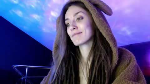 Snapshot of dalia_peach chatting on February 20, 2025, 1:30 pm Dalia online show from February 20, 2025, 1:30 pm