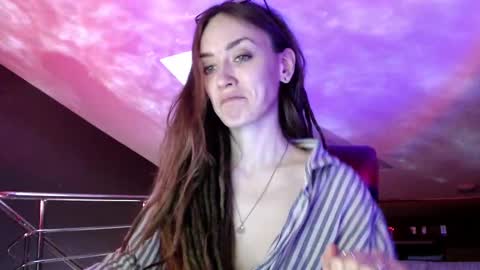 Snapshot of dalia_peach chatting on February 24, 2025, 10:15 am Dalia online show from February 24, 2025, 10:15 am