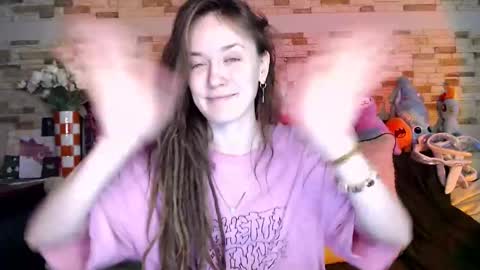 Snapshot of dalia_peach chatting on September 28, 2025, 9:25 am Dalia online show from September 28, 2025, 9:25 am