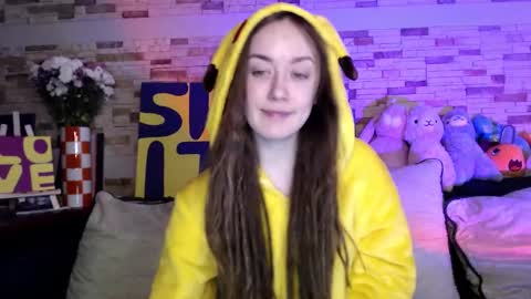 Snapshot of dalia_peach chatting on October 20, 2025, 9:43 am Dalia online show from October 20, 2025, 9:43 am