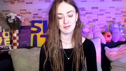 Snapshot of dalia_peach chatting on October 22, 2025, 9:31 am Dalia online show from October 22, 2025, 9:31 am