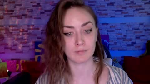Snapshot of dalia_peach chatting on May 15, 2026, 10:11 am Dalia online show from May 15, 2026, 10:11 am