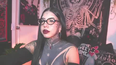 dalia_vorhees online show from May 7, 2026, 2:06 am