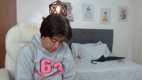 Dalila online show from October 21, 2025, 1:23 pm